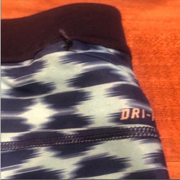 Nike Dri-Fit Size XS Running Sporty Athletic Activewear Leggings - Picture 8 of 10